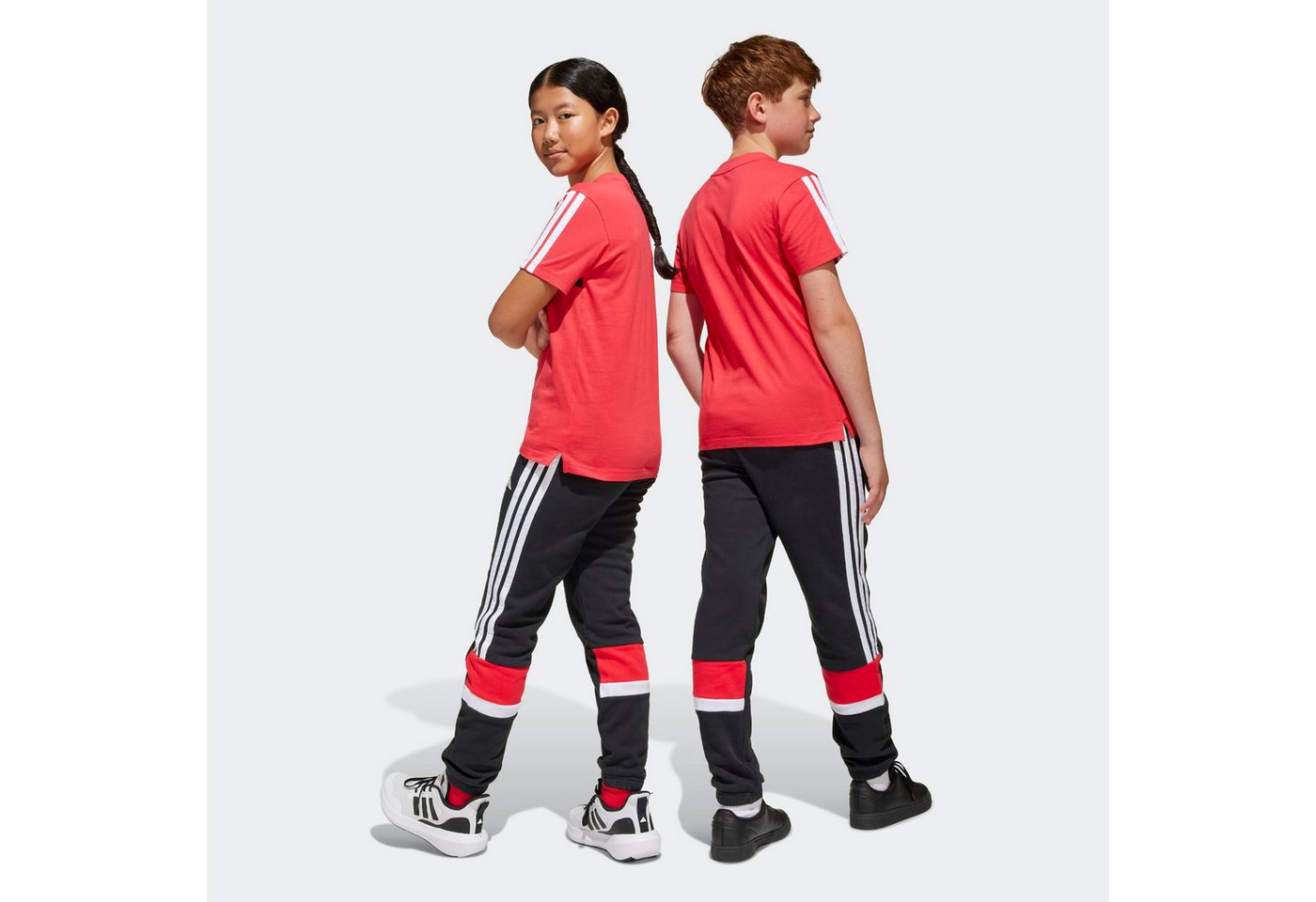adidas Sportswear Sporthose SEASONAL ESSENTIALS TIBERIO 3-STREIFEN KIDS für Kinder, mit Gummizug, aus Baumwolle und Polyester