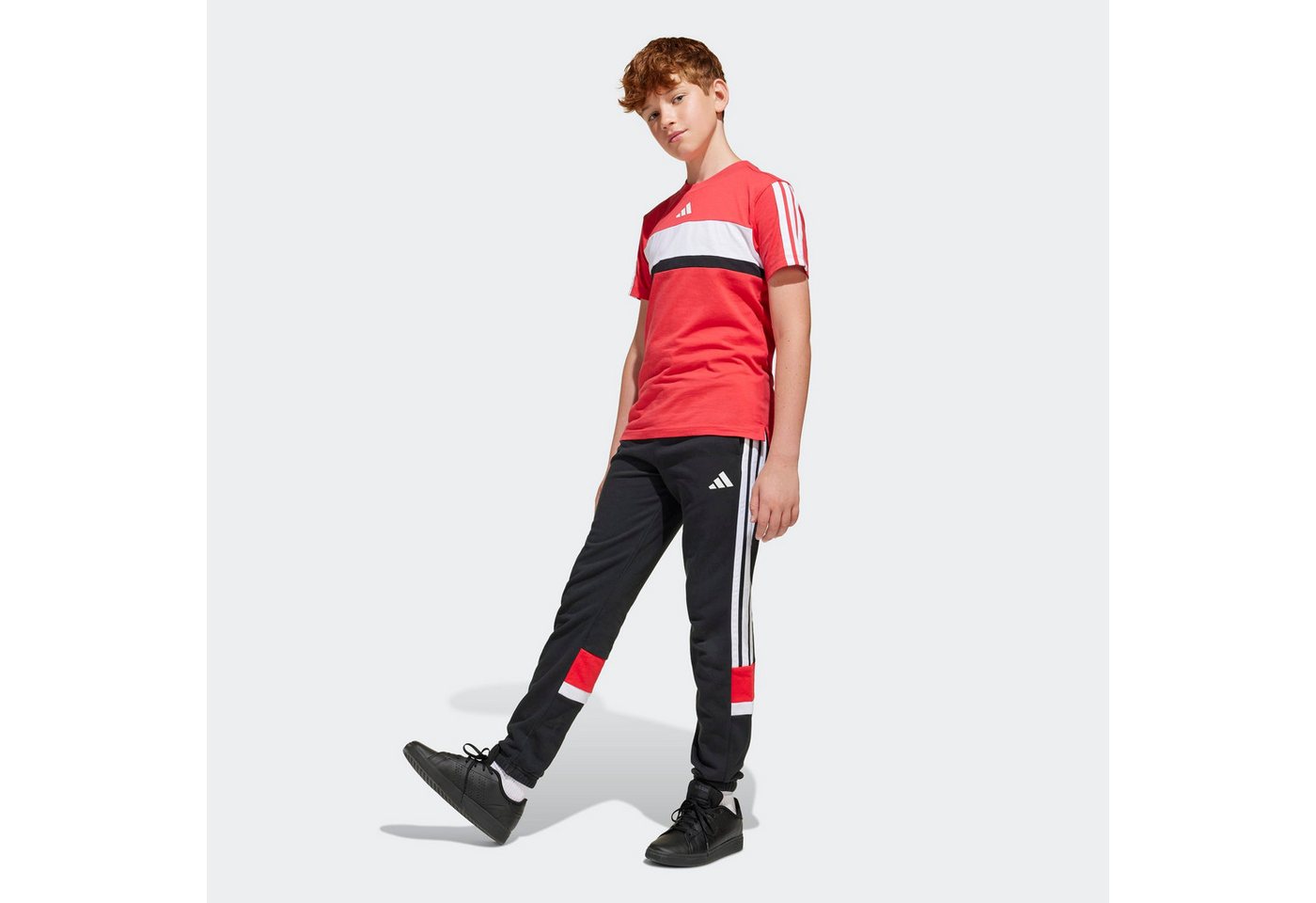adidas Sportswear Sporthose SEASONAL ESSENTIALS TIBERIO 3-STREIFEN KIDS für Kinder, mit Gummizug, aus Baumwolle und Polyester Bild 2