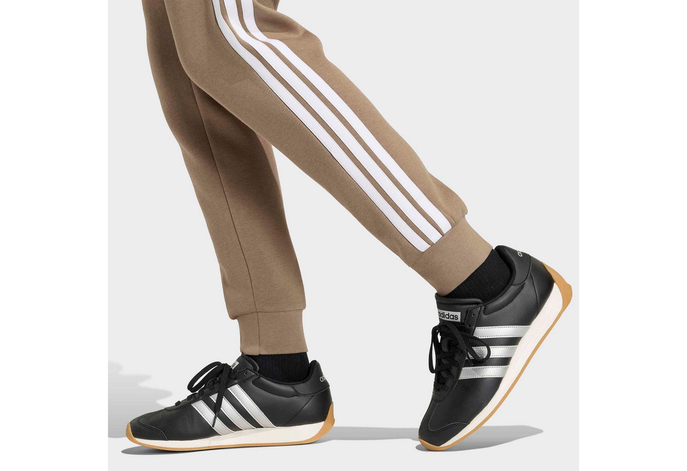 adidas Sportswear Sporthose ESSENTIALS 3-STRIPES FLEECE SLIM JOGGERS schmal geschnitten, für vielseitige Aktivitäten, aus Baumwollmix Bild 5