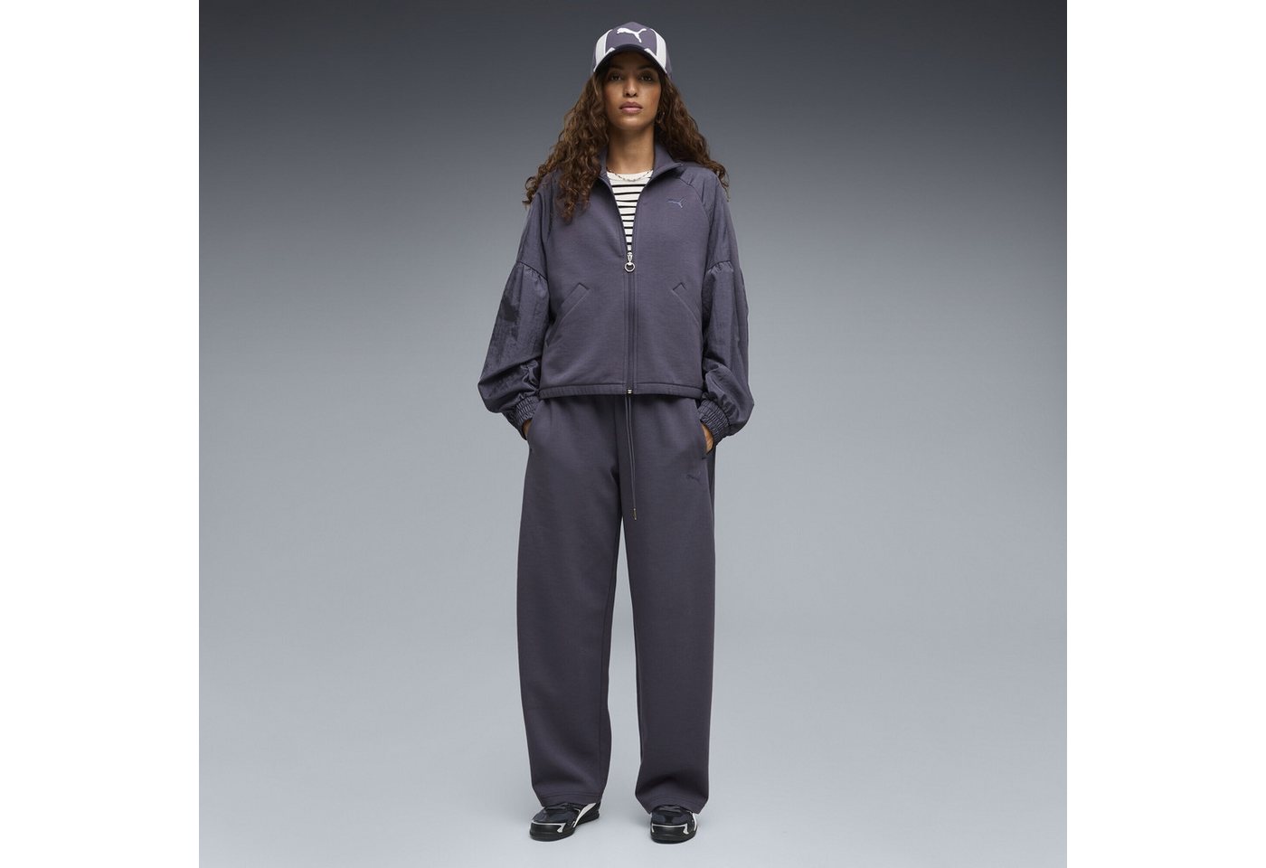 PUMA Sporthose HER Relaxed Barrel Leg Hose Damen Bild 5