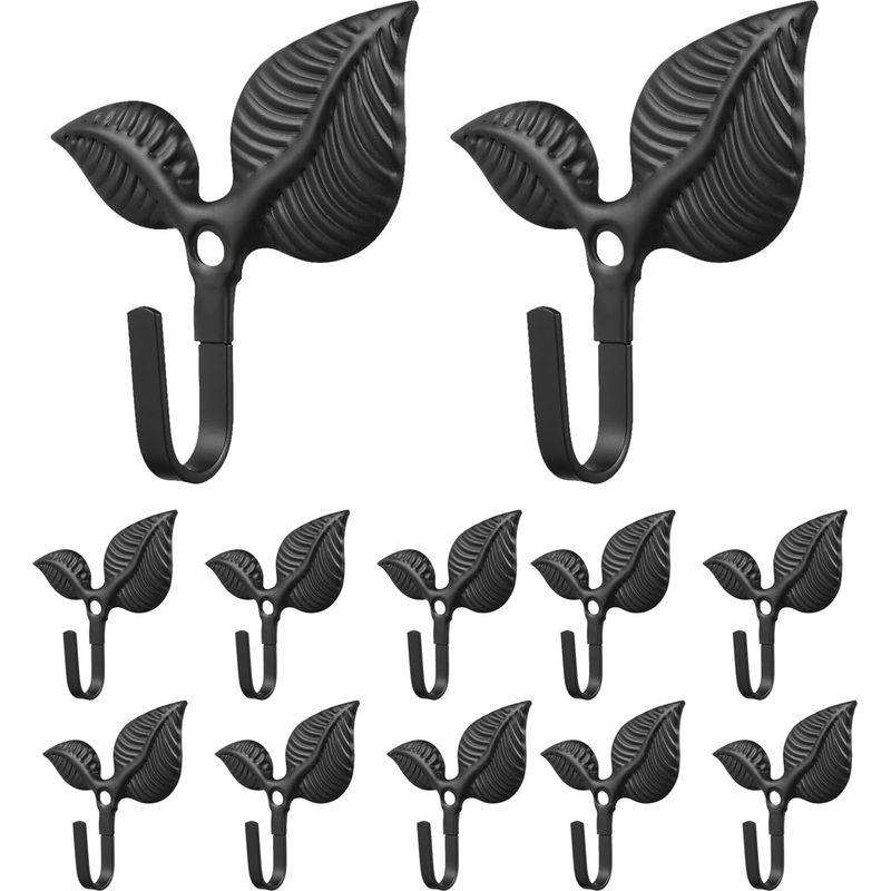 Set Mit 12 Rustikalen, Schwarzen, Blattförmigen Wandhaken Aus Schmiedeeisen