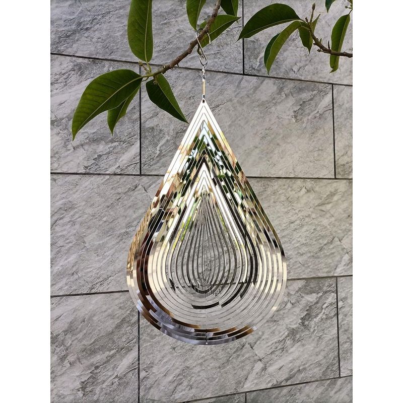 Windspiel Mit Fließendem Lichteffekt, Gartendekoration Aus Edelstahl, 40 Cm Große Hängedekoration, Windmühlen Mit 360° Drehbarem Haken (1 Stück, Tropfenförmig - Silber)
