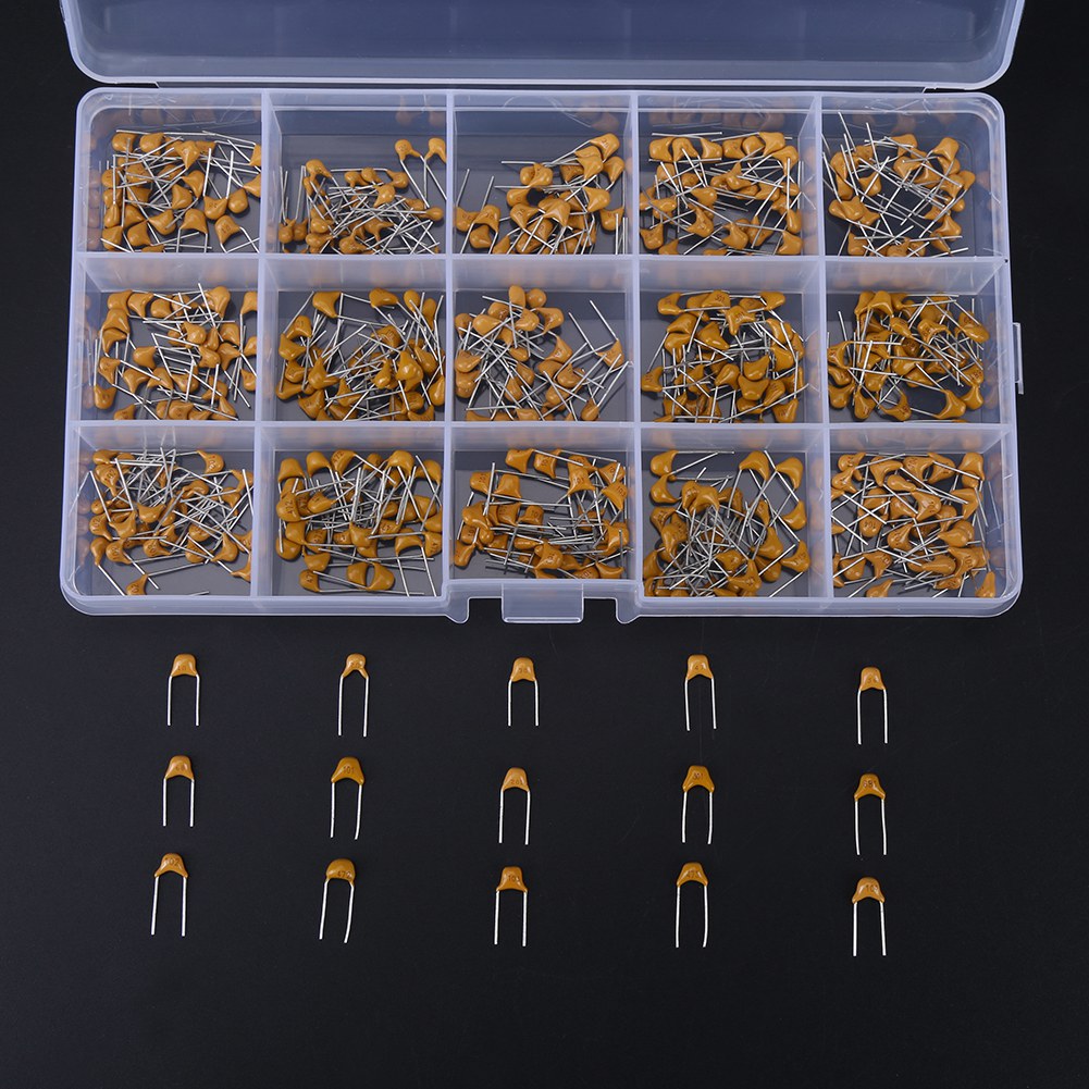 Sortiment Mit 450 Mehrlagigen Keramikkondensatoren (15 Werte, 10 Pf – 100 Nf) Inklusive Gehäuse