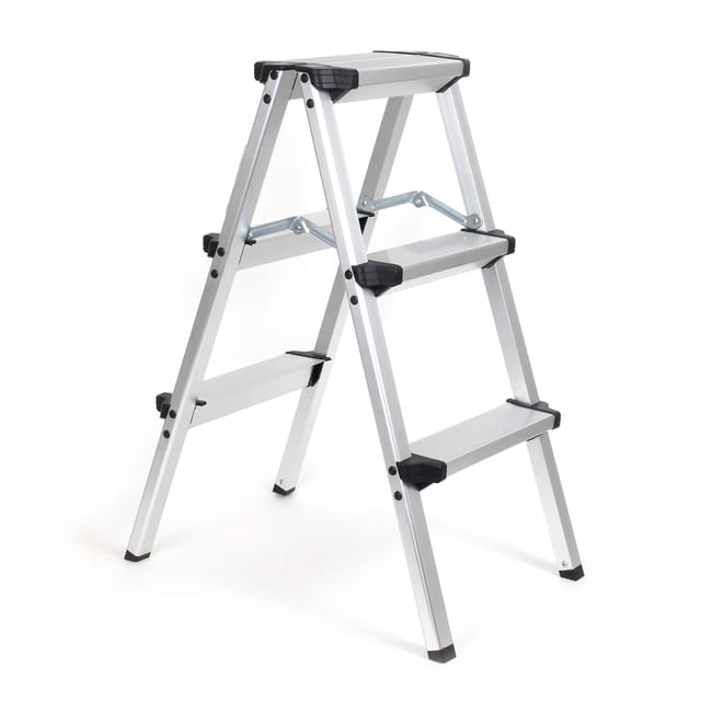 Klappleiter aus Aluminium bis 150 kg, beidseitig nutzbare Trittleiter, Aluleiter 73 cm mit 3 Stufen, Stehleiter mit rutschfester Trittfläche - Wiltec