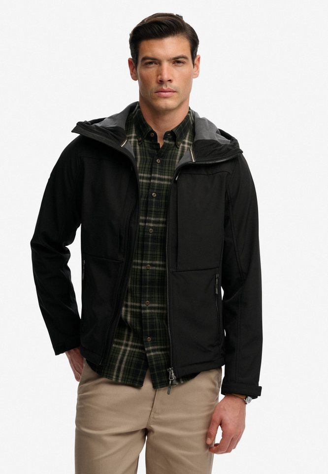 Superdry Outdoorjacke HOODED SOFTSHELL TREKKER JKT mit Materialmix aus Polyester und Elasthan, Relaxed Fit Bild 4