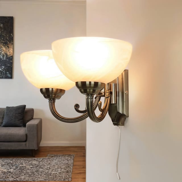Wandlampe marlene mit Glasschirm Weiß Bronze