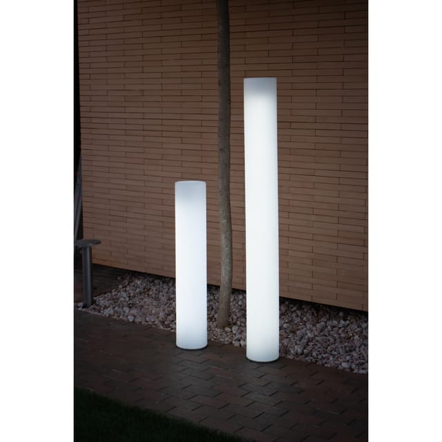 Fity 100 cm hoch. Stehlampe mit Kabel für den Innen- und Außenbereich. Kaltweißes LED-Licht