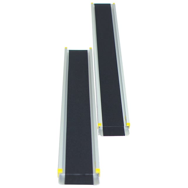 Costway - 2 x Auffahrrampe Teleskoprampe Auffahrschiene Laderampe Rollstuhlrampe Rampe Alu bis 270kg 121,5-212,5cm