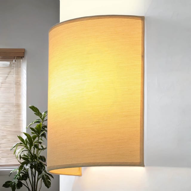 Moderne Wandleuchte alice Kaffee in Braun Stoff Schirm