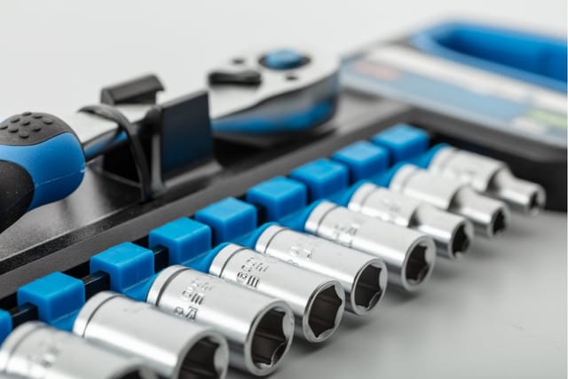 Högert HT1R334 Steckschlüssel Set 10-teilig Umschaltknarre 1/4' Zoll Ratsche