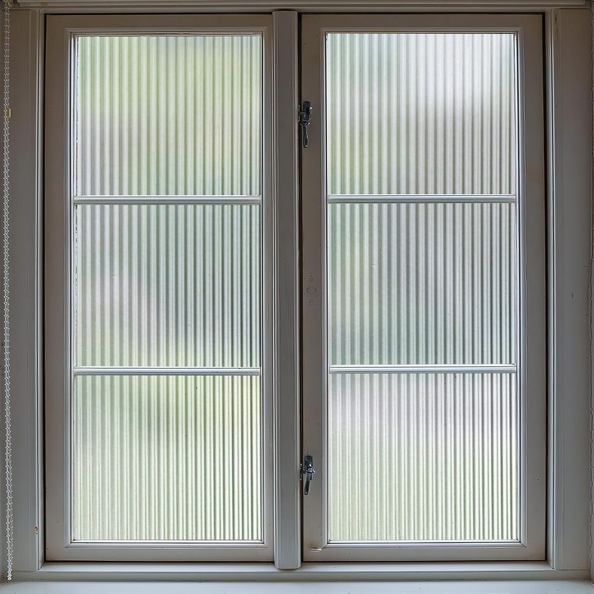 Milchglas-klebefolie Für Badezimmerfenster, Transparent Und Blickdicht, Gegen Spionage Und Lichteinfall.