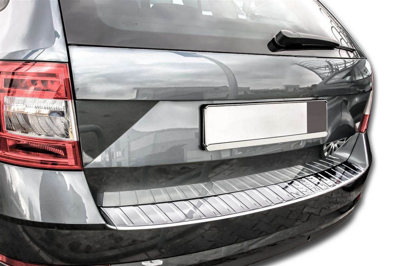 RECAMBO Ladekantenschutz für SKODA Octavia 3 Kombi FACELIFT 2017-2020 Stoßstangenschutz, V2A rostfrei, Exklusive Optik, praktischer Schutz & perfekte Passform Bild 4
