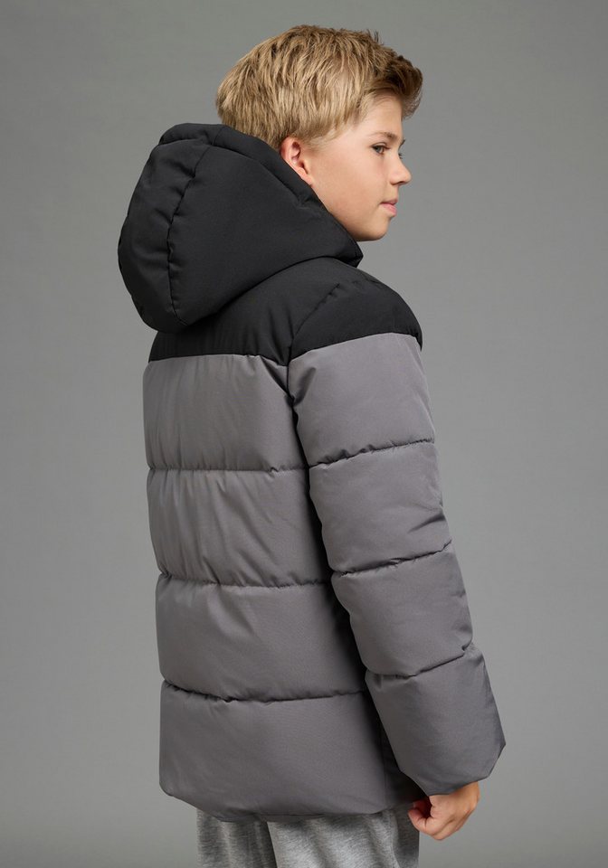 KangaROOS Outdoorjacke Winterjacke von KangaROOS mit kontrastfarbigen Einsatz Warme Jacke mit Fleece-Innenfutter und gefütterter Kapuzenfütterung