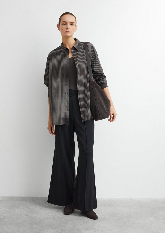 comma Chinos Hose Wideleg Travel-Hose mit Biesen und elastischem Bund hinten Bild 4