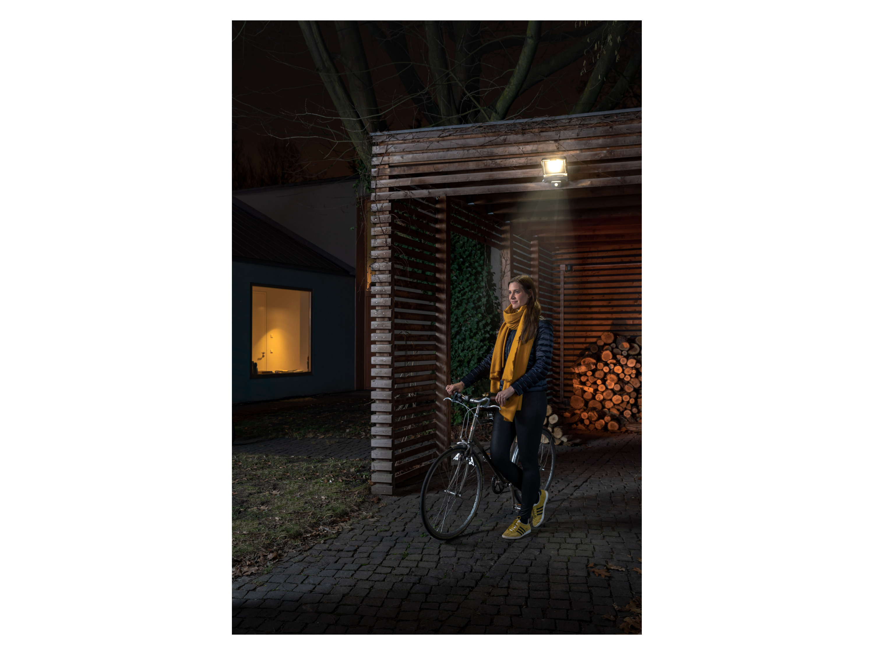 OSRAM LED-Außenstrahler »Endura Flood Sensor«, mit Bewegungsmelder (840 DG / 50 W, Dunkelgrau)