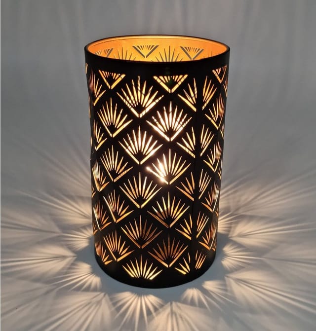 LED Metall Tischlampe mit 3D Effekt - 20 x 12 cm - Deko Tischleuchte Batterie betrieben - Leuchte Lampe Licht Dekoration