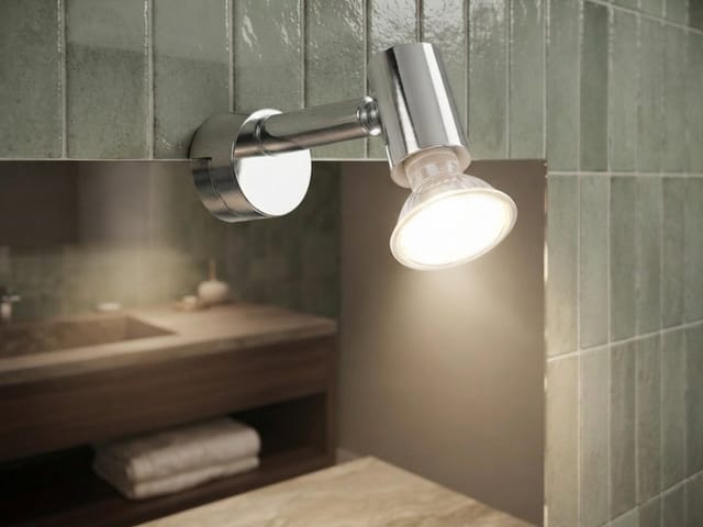 Trio Leuchten - led Badezimmerlampe dimmbar Chrom - Spiegelklemmleuchte mit schwenkbarem Spot