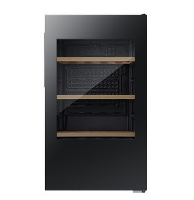 Hisense RW12D4NWG0 Weinkühler Weinkühler mit Kompressor Freistehend Schwarz 30 Flasche(n)