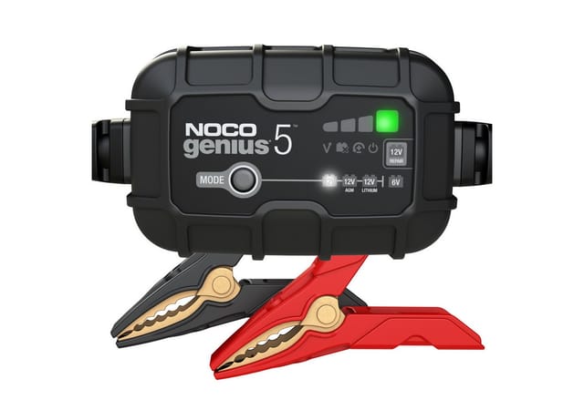 NOCO GENIUS5EU, Ladegerät de Batterie de Auto 5A, Smart Charger de 6V und 12V, Batteriewartungsgerät de, Ladegerät de Wartung und Desulfator für