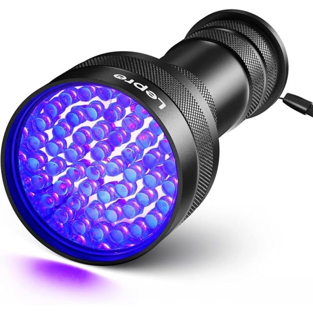 Shining House - UV-Schwarzlicht-Taschenlampe, 51 LED-UV-Licht-Hand-Schwarzlicht, 395 nm zur Erkennung von Haustierurin, Flecken, Bettwanzen und
