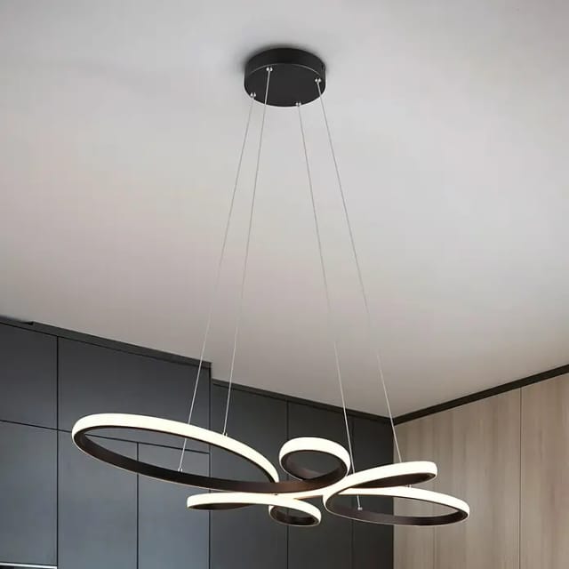 Große led Pendelleuchte fly geschwungen Schwarz, Breite 83cm