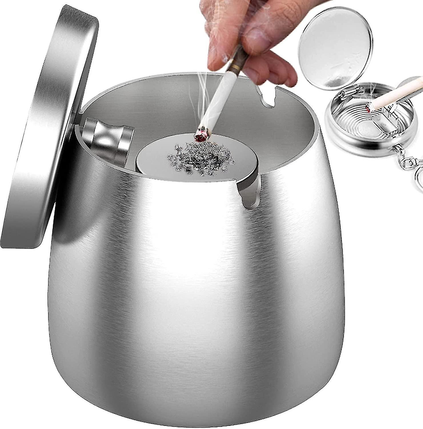 Rustfritt-stahlständer Mit 10 Stück Utensilien, Die Mit Einem Sockel Für Utensilien Und Innenwände Aus Silber Hergestellt Werden