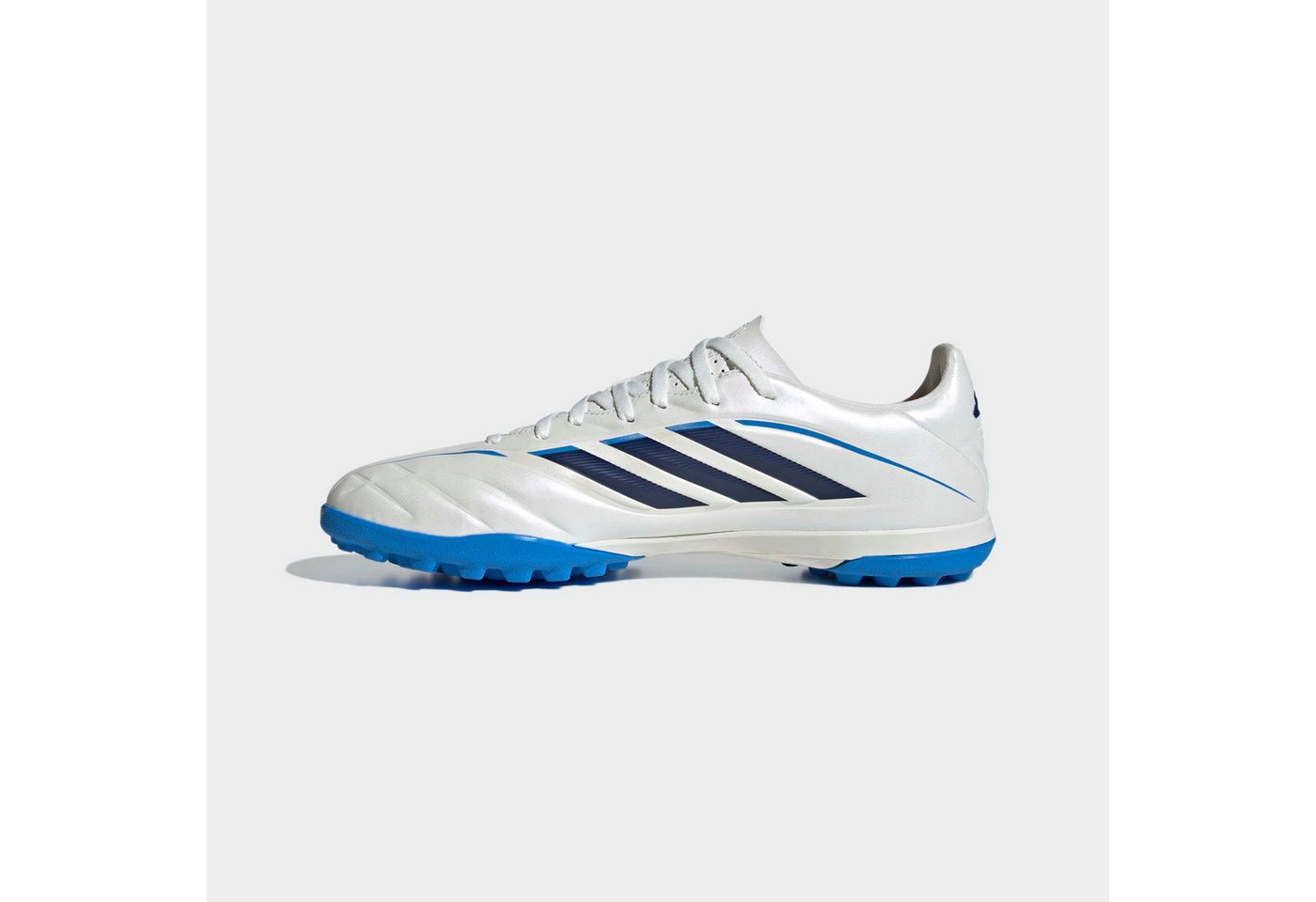 adidas Performance COPA PURE IV CLUB, HYBRIDRASEN Fußballschuh für synthetische Hartplätze Bild 4