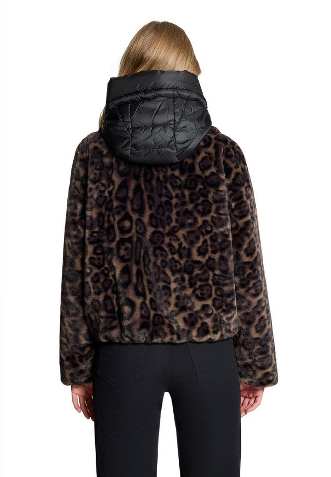 Amber & June Outdoorjacke Bild 4