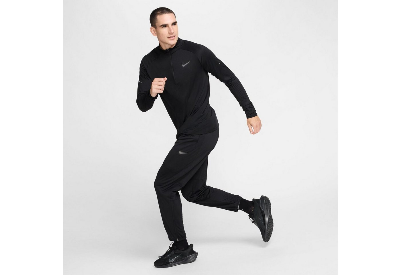 Nike Trainingstights M NK DF CHALLENGER KNIT PANT BLACK/REFLECTIVE SILV Bild 3