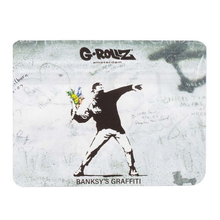 Banksys Flower Thrower Reißverschlusstasche 105x80mm
