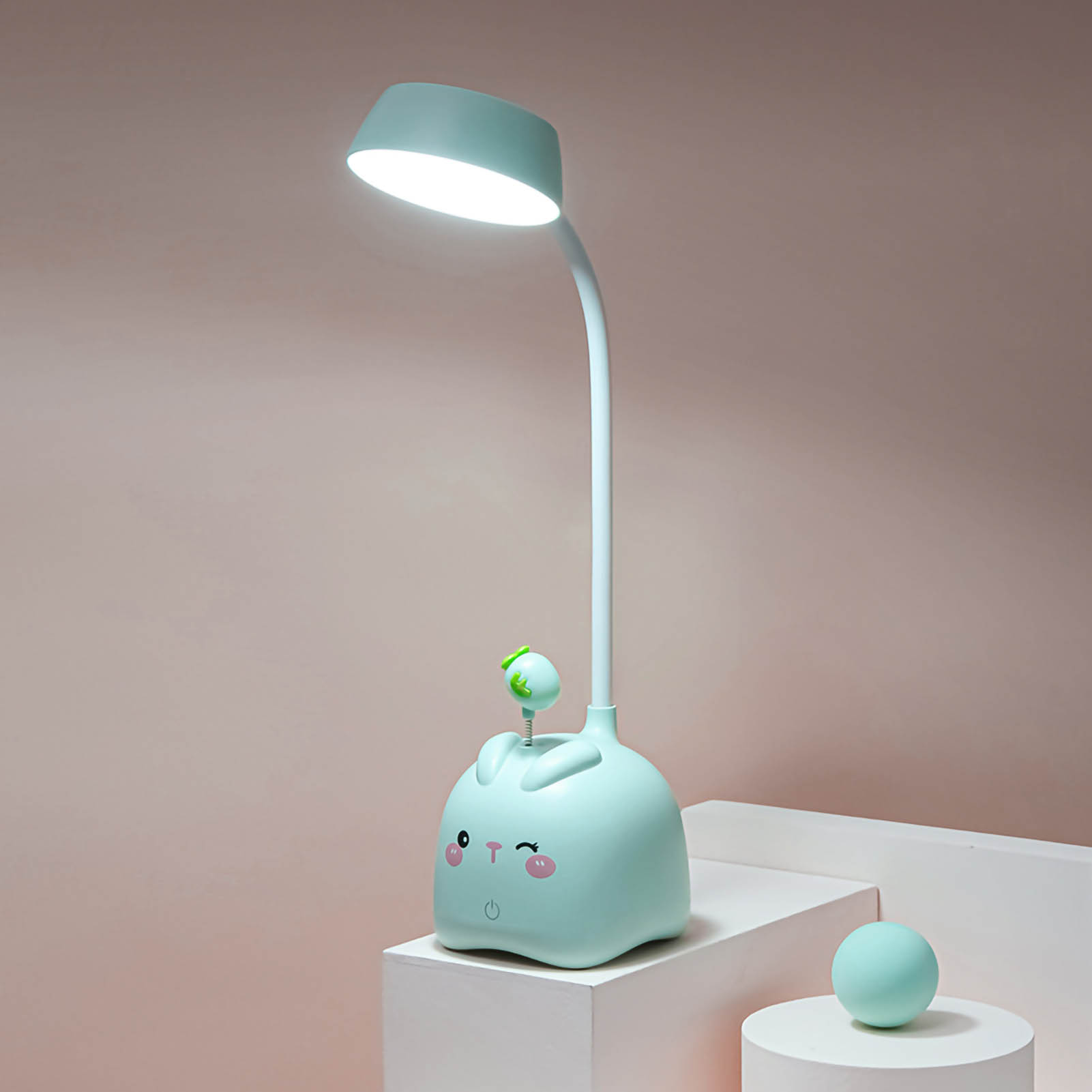 Wiederaufladbare Led-schreibtischlampe Mit Usb-anschluss, Faltbar, Grünes Hasenmotiv, Augenschutz, Ideal Für Schüler (9,1 X 9,1 X 40 Cm). Abmessungen: 9,1 X 9,1 X 40 Cm.