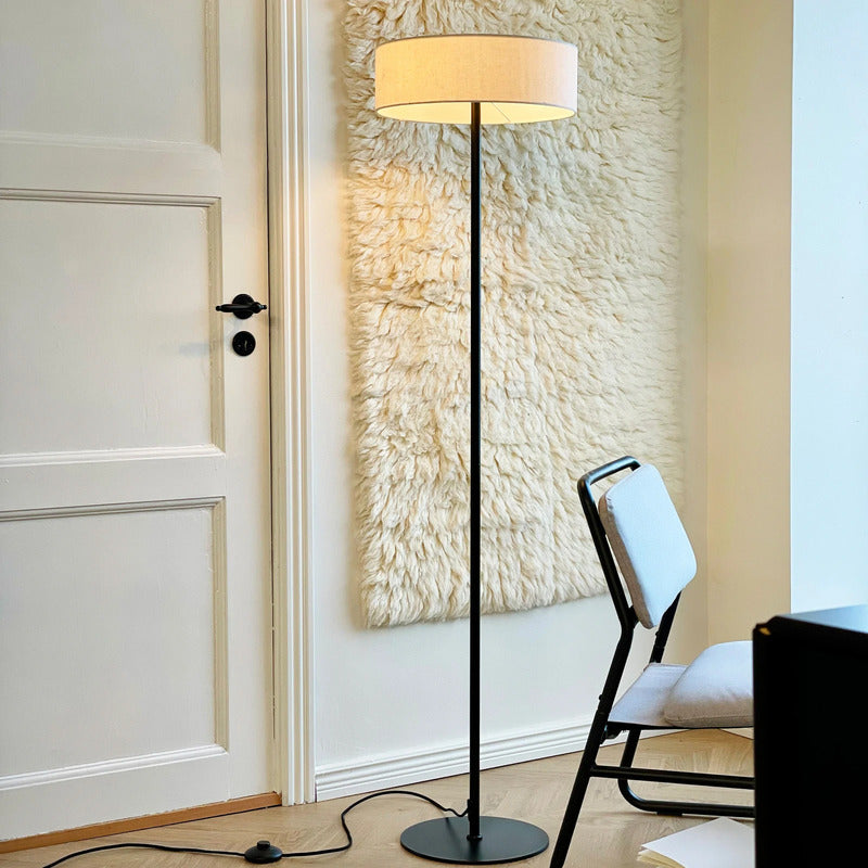 [neuwertig] B-ware Dyberg Larsen Calix Floor Lamp, Black/natural, 150 Cm
