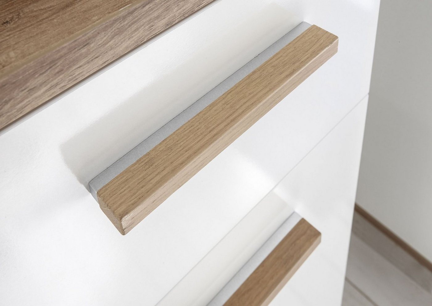Saphir Hängeschrank Quickset Badschrank 50,5 cm breit mit 1 Tür und 2 Glas-Einlegeböden Badezimmer-Hängeschrank inkl. Türdämpfer, Holzgriffe Bild 3
