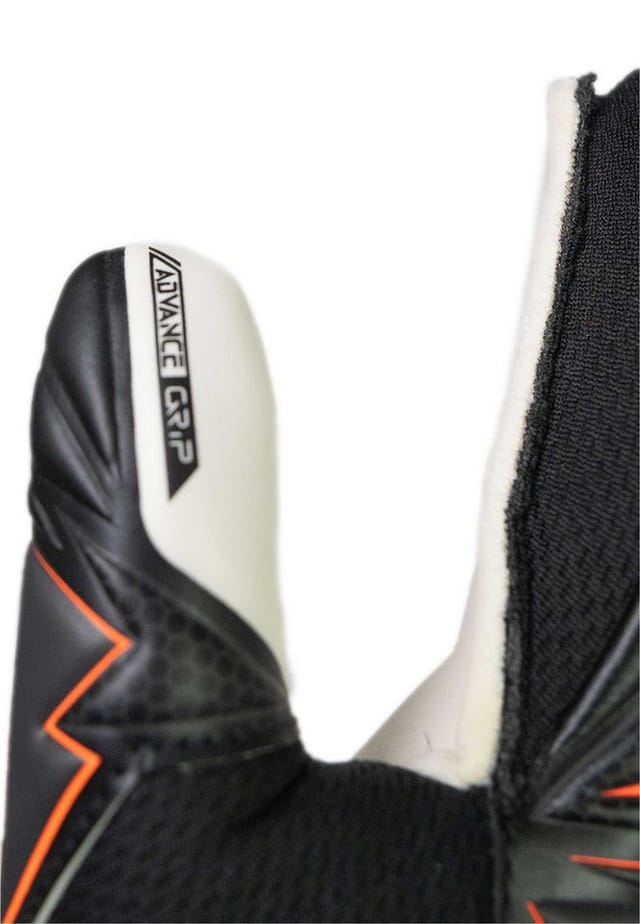 Reusch Torwarthandschuhe Attrakt Advance Junior mit maximaler Sicherheit für die Finger