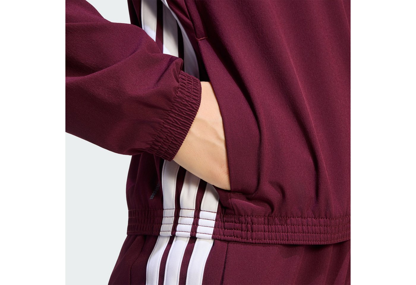 adidas Performance Trainingsjacke TRAIN ESSENTIALS 3-STREIFEN WOVEN WARM-UP JACKE (1-St)