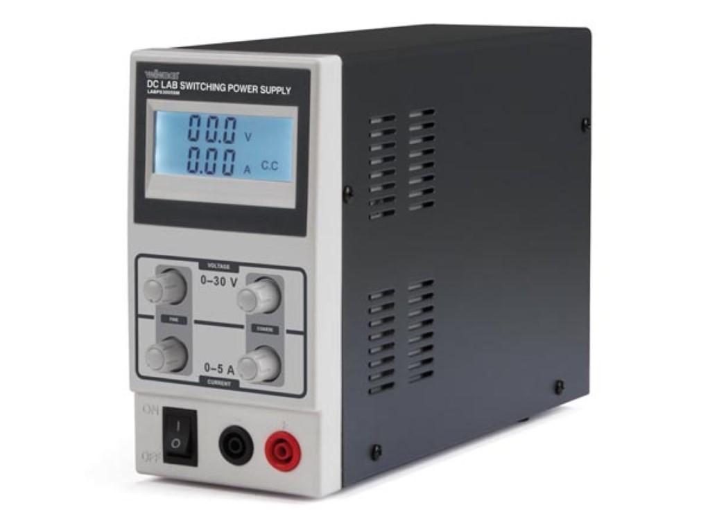 Dc-labornetzgerät 0-30 Vdc / 0-5 A Max. Mit Lcd-display - Schaltnetzteil