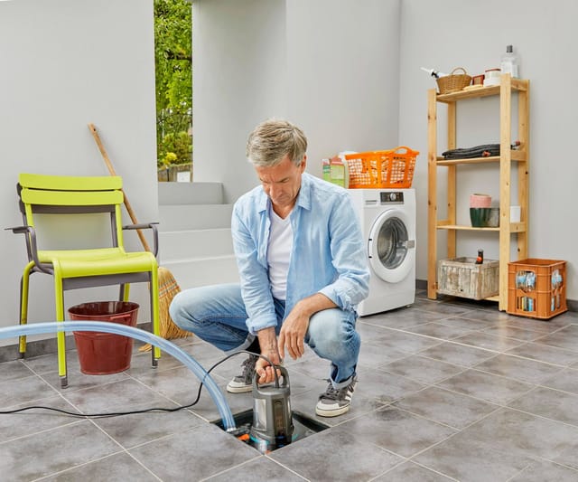 Gardena Klarwasser-Tauchpumpe 17000 Aquasensor Klarwasser-Tauchpumpe