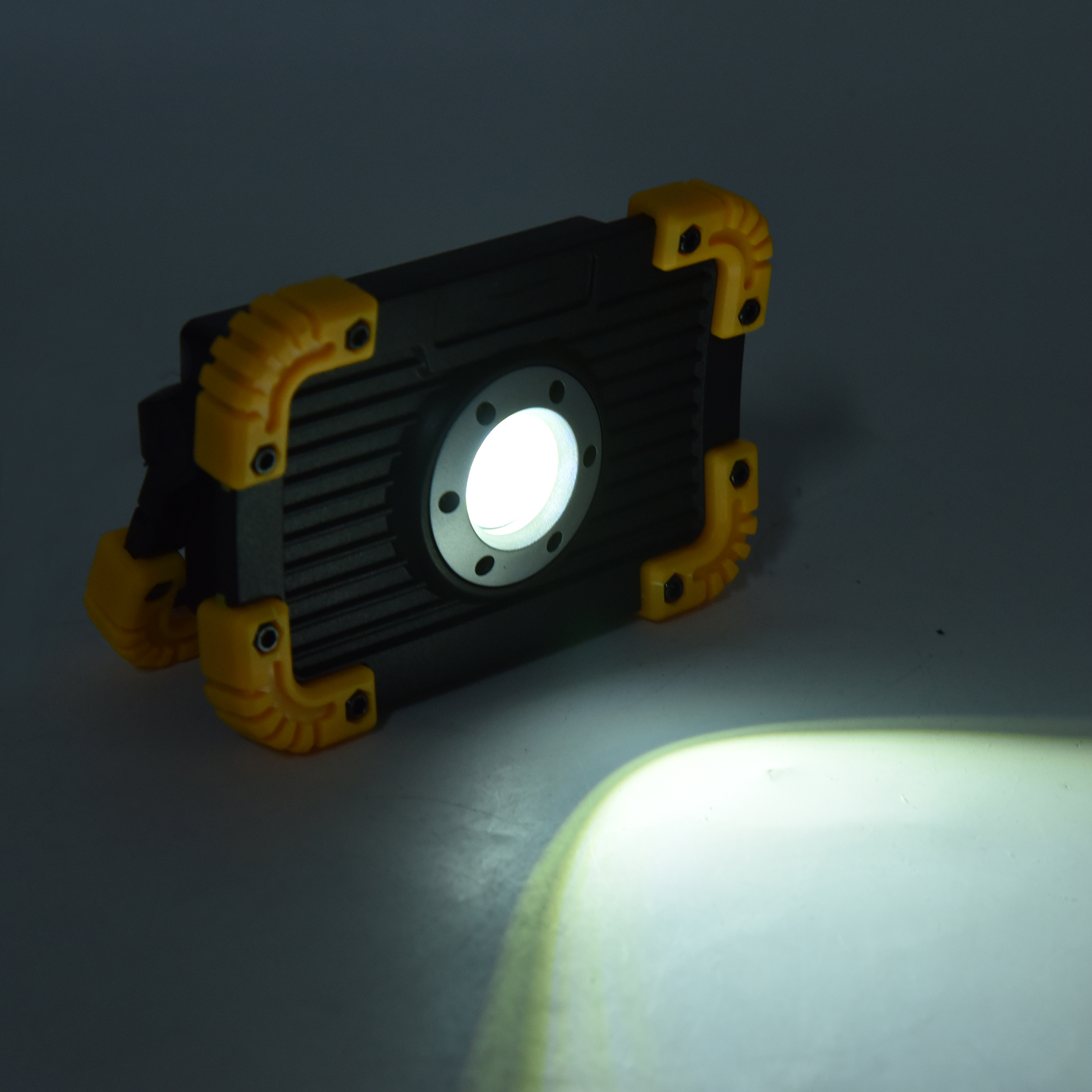 Mini-campinglampe, Zeltlampe Für Den Außenbereich, Tragbarer Multifunktionaler Notfallscheinwerfer, Wiederaufladbares Cob-modell (batterien Nicht Im Lieferumfang Enthalten)