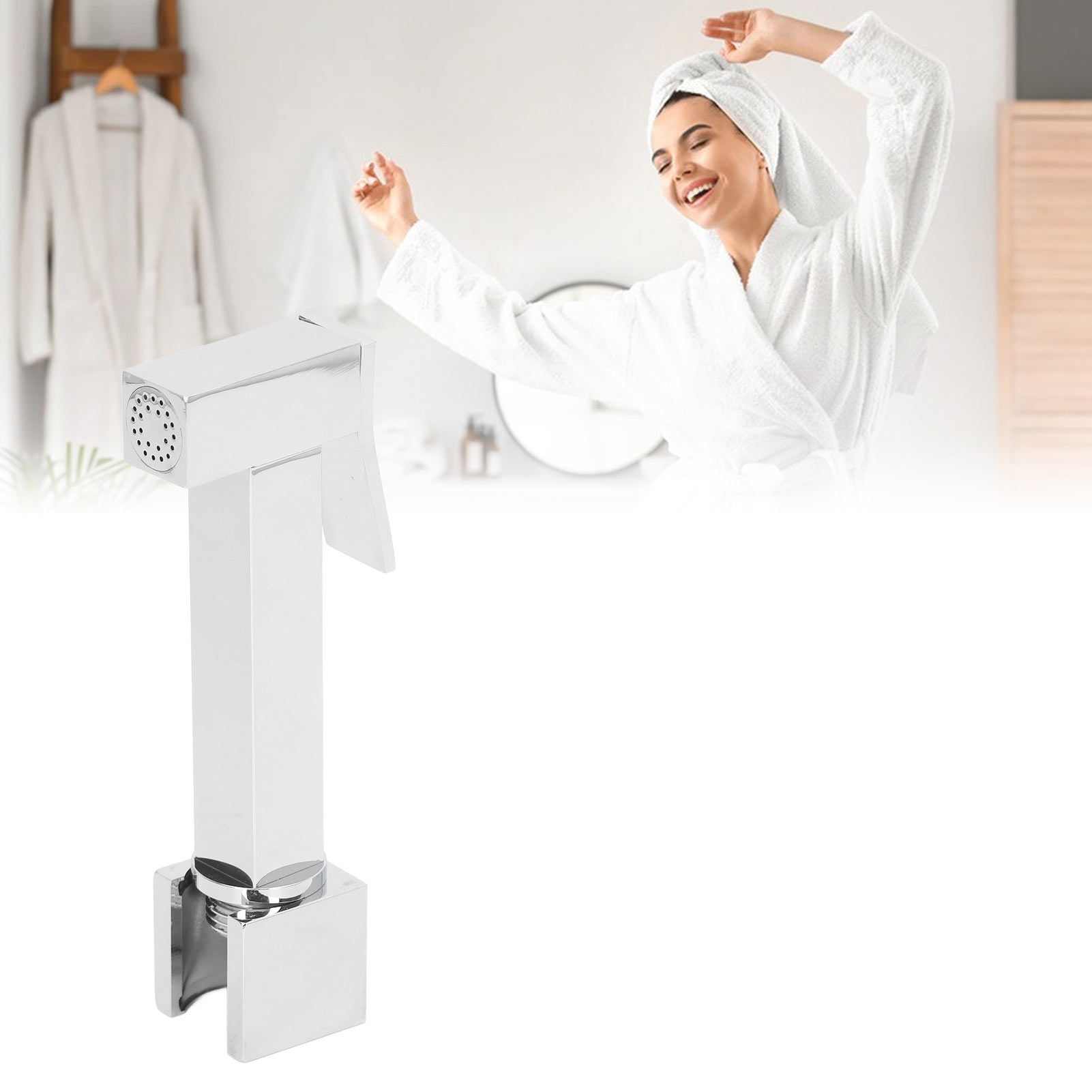 Schlichtes Duschset Im Europäischen Stil, Schlichtes Wandmontiertes Bidet, Alles Aus Kupfer.