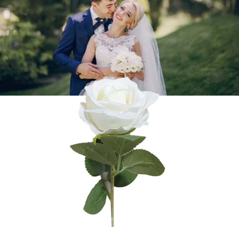 Künstliche Seidenrose, Dekorative Blume Für Zuhause Und Wohnzimmer, Strauß Aus Künstlichen Roten Und Weißen Rosen.
