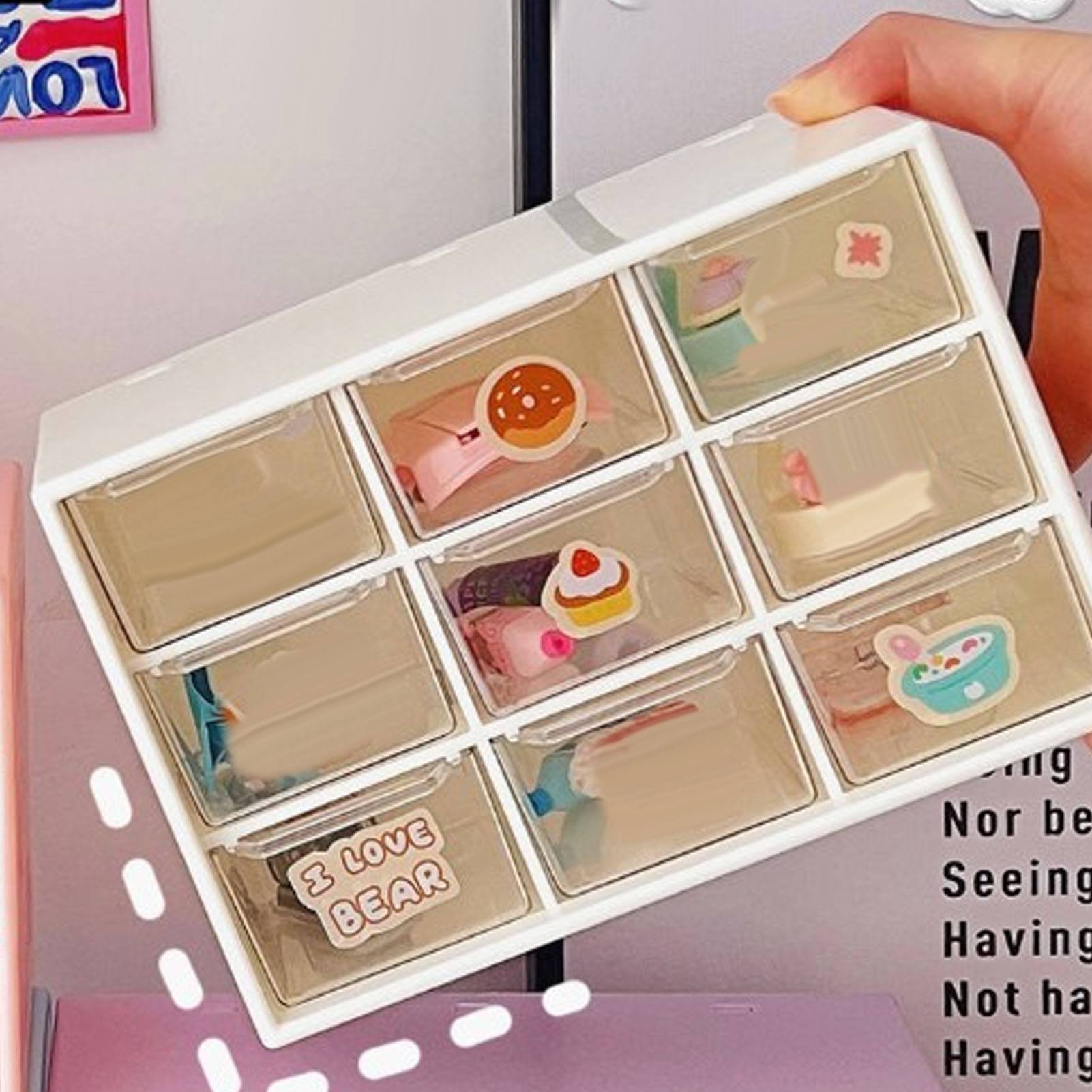 Trendiger Und Femininer Gürtel, Perfekt Für Instagram, Mit Einer Staubdichten Aufbewahrungsbox Mit Neun Fächern, Ideal Für Bürobedarf, Schmuck Und Kosmetik. 1 Lila Ruirui Bunny Inklusive Stickern.