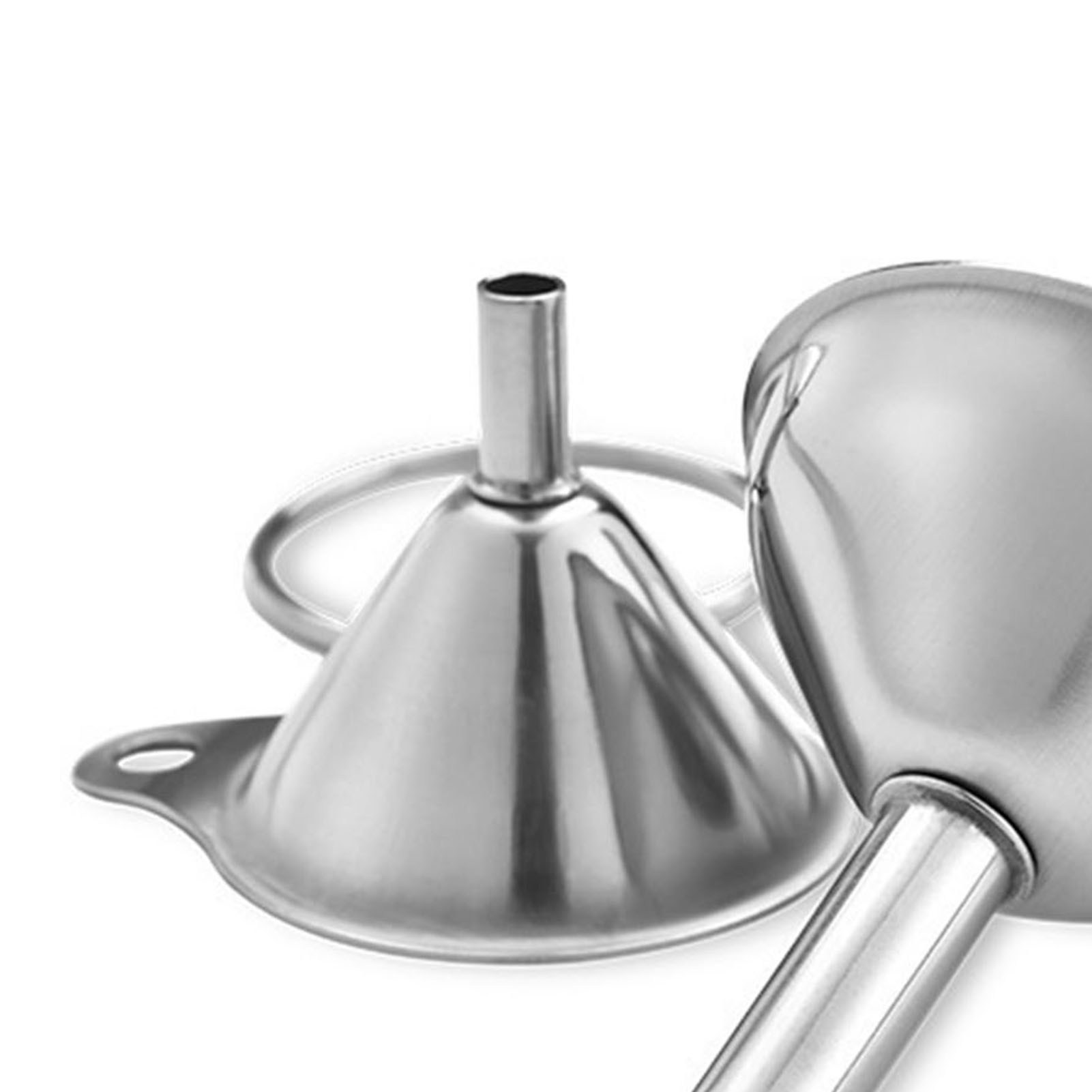 Set Aus Drei Mini-edelstahltrichtern: Flüssigkeitsspender, Öltrichter, Weintrichter, Marmeladentrichter.