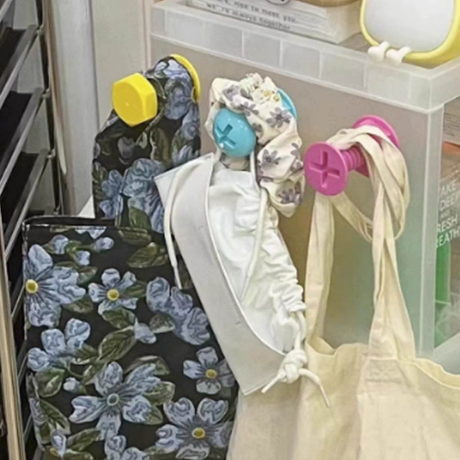 Hübsche, Farbenfrohe, Schraubenförmige Haken, Kein Bohren Erforderlich, Zum Aufhängen Von Taschen Und Zum Ordnen Von Wanddekorationen Im Schlafzimmer.