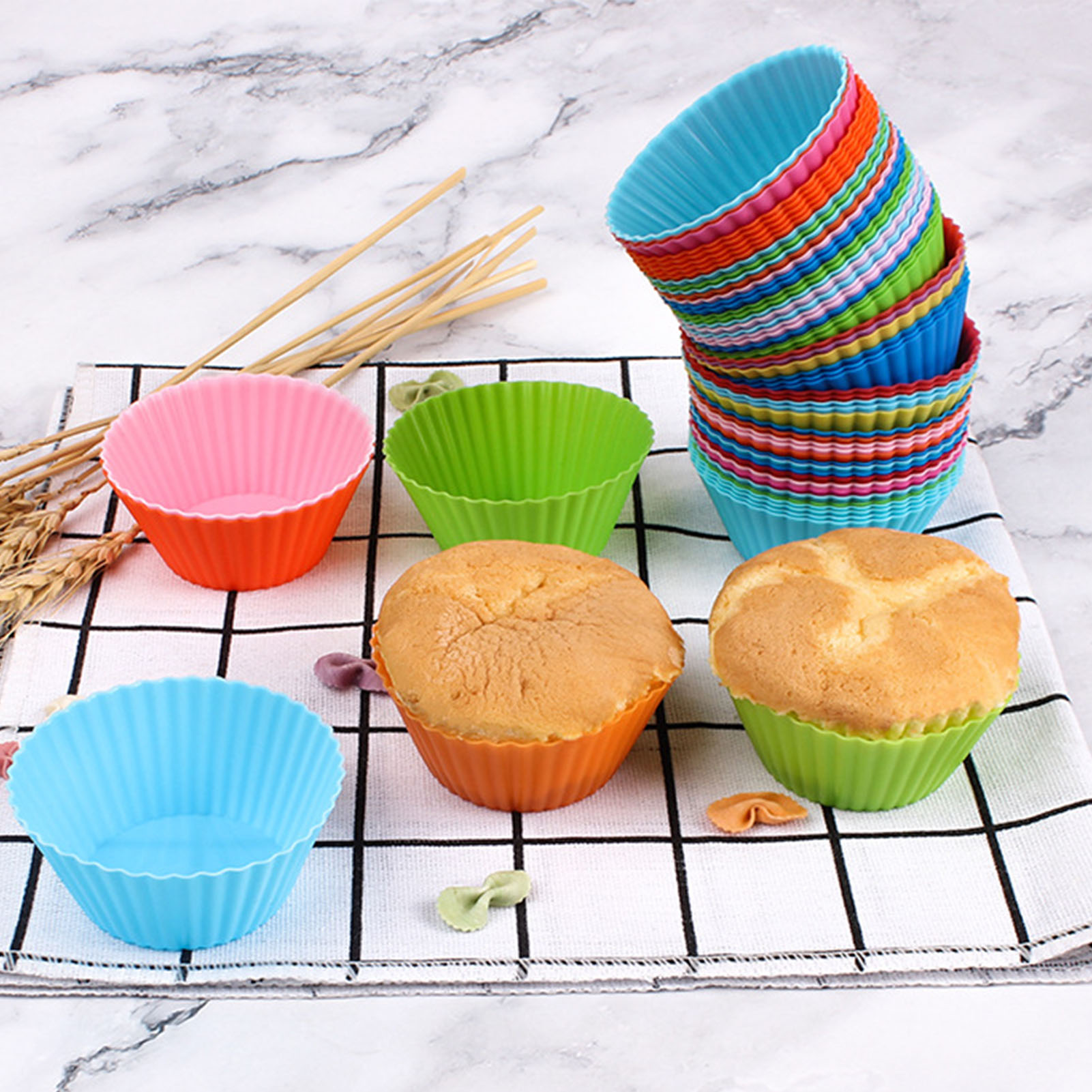 50 Runde Silikon-muffinformen Mit 7 Cm Durchmesser Für Hausgemachtes Gebäck, Puddings Und Kuchen.