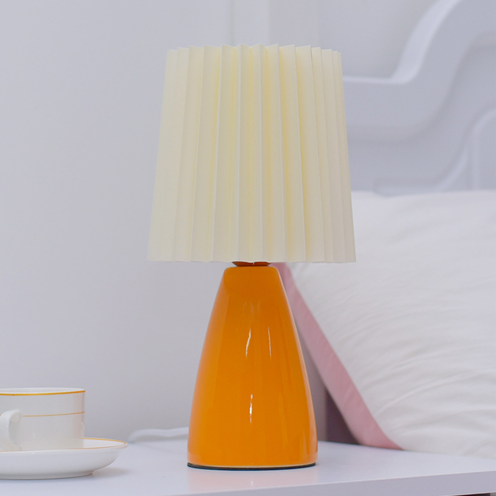 Vintage-tischlampe Im Milchshake-stil, Retro-skandinavische, Mädchenhafte Plissee-nachttischlampe, Die Instagram-tauglich Ist, Warme Und Gemütliche Ambientelampe.