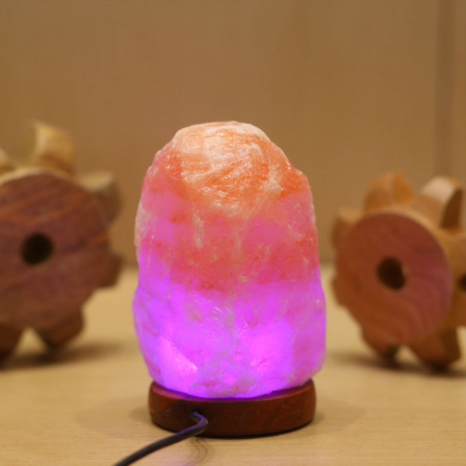 Natürlich Geformte, Farbwechselnde Himalaya-salzlampe, Usb-betrieben Und Mit Einer Led-lichtquelle Ausgestattet, Kristalline Salzlampe, Natürliche Landschaftsbeleuchtung.