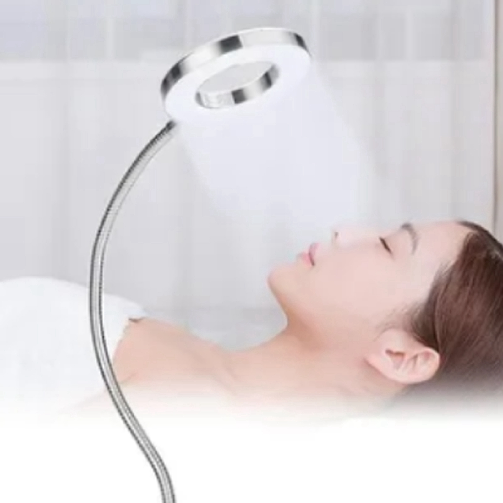 Ansteckbare Led-schreibtischlampe Mit Integrierter Beleuchtung Zum Lesen, Arbeiten, Für Beauty-anwendungen, Nageldesign Und Selfies. Usb-anschluss, Silberfarben.