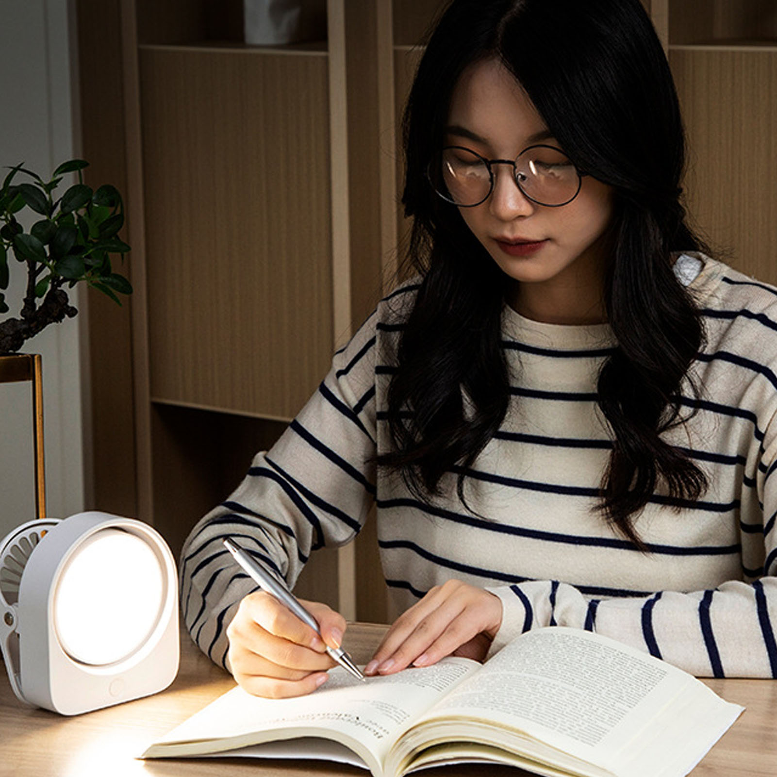 Einfache Klemmleuchte Für Schülerpulte, Zum Lesen, Fürs Studentenwohnheim, Als Nachtlicht, Multifunktionale Tischleuchte, Kabellose Klemmleuchte, Weiß.