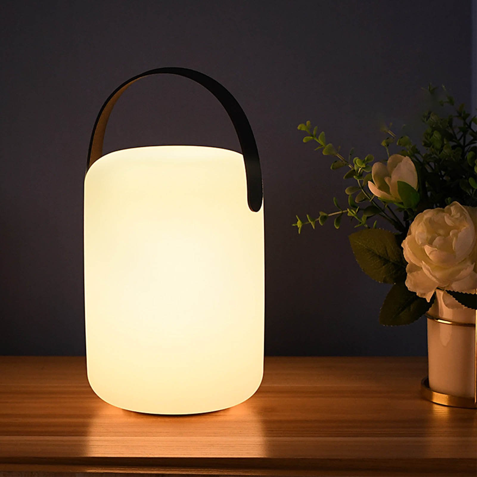 Outdoor-campinglampe, Wiederaufladbare Led-stimmungsleuchte, Tragbare Campinglampe, Tischlampe, Taschenlampe, 16 Farben + Fernbedienung + Usb-ladefunktion.