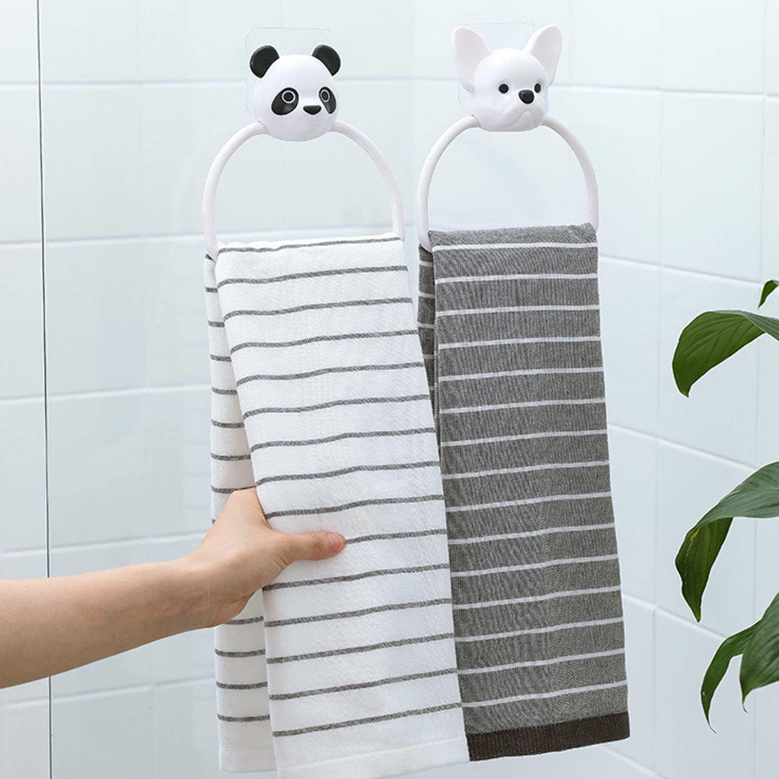 Ein Hübscher, Mit Einem Panda-motiv Verzierter Handtuchhalter Zur Wandmontage, Ideal Fürs Badezimmer. Keine Bohrungen Zur Installation Erforderlich.
